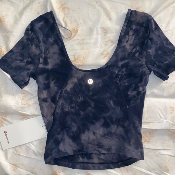 NWT lululemon align tee - Picture 3 of 3